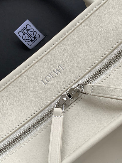 Loewe 2026 Amazona 180 Bag 24cm White Soft Calfskin