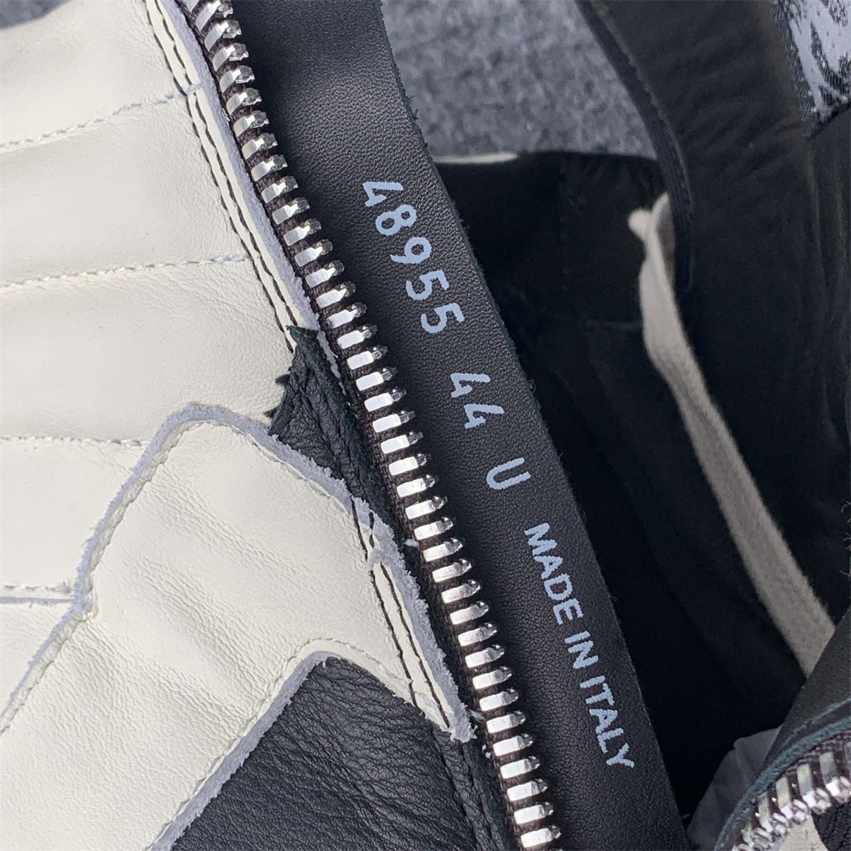Rick Owens Wmns Strobe Geobasket High 'Black Milk'
