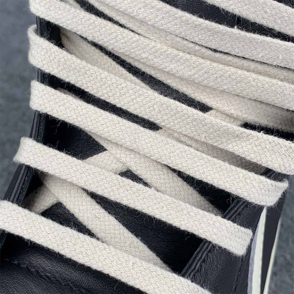 Rick Owens Wmns Strobe Geobasket High 'Black Milk'