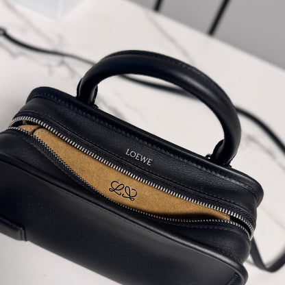 Loewe 2026 Amazona 180 Bag 20cm Black Soft Calfskin 289377