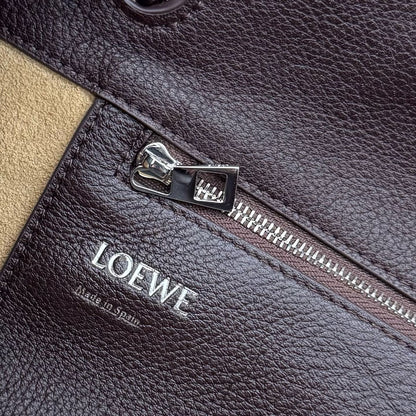 Loewe Pebble Hobo Chocolate Smooth Calfskin