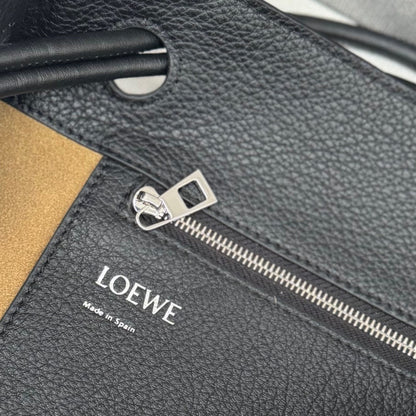 Loewe Pebble Hobo Chocolate Smooth Calfskin