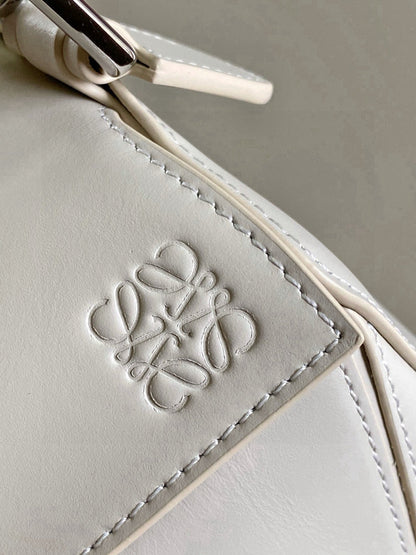 Loewe Puzzle Bag 24cm White Soft Nappa Calfskin