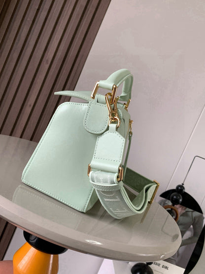 Loewe Puzzle Bag 24cm Light Mint Green Soft Nappa Calfskin