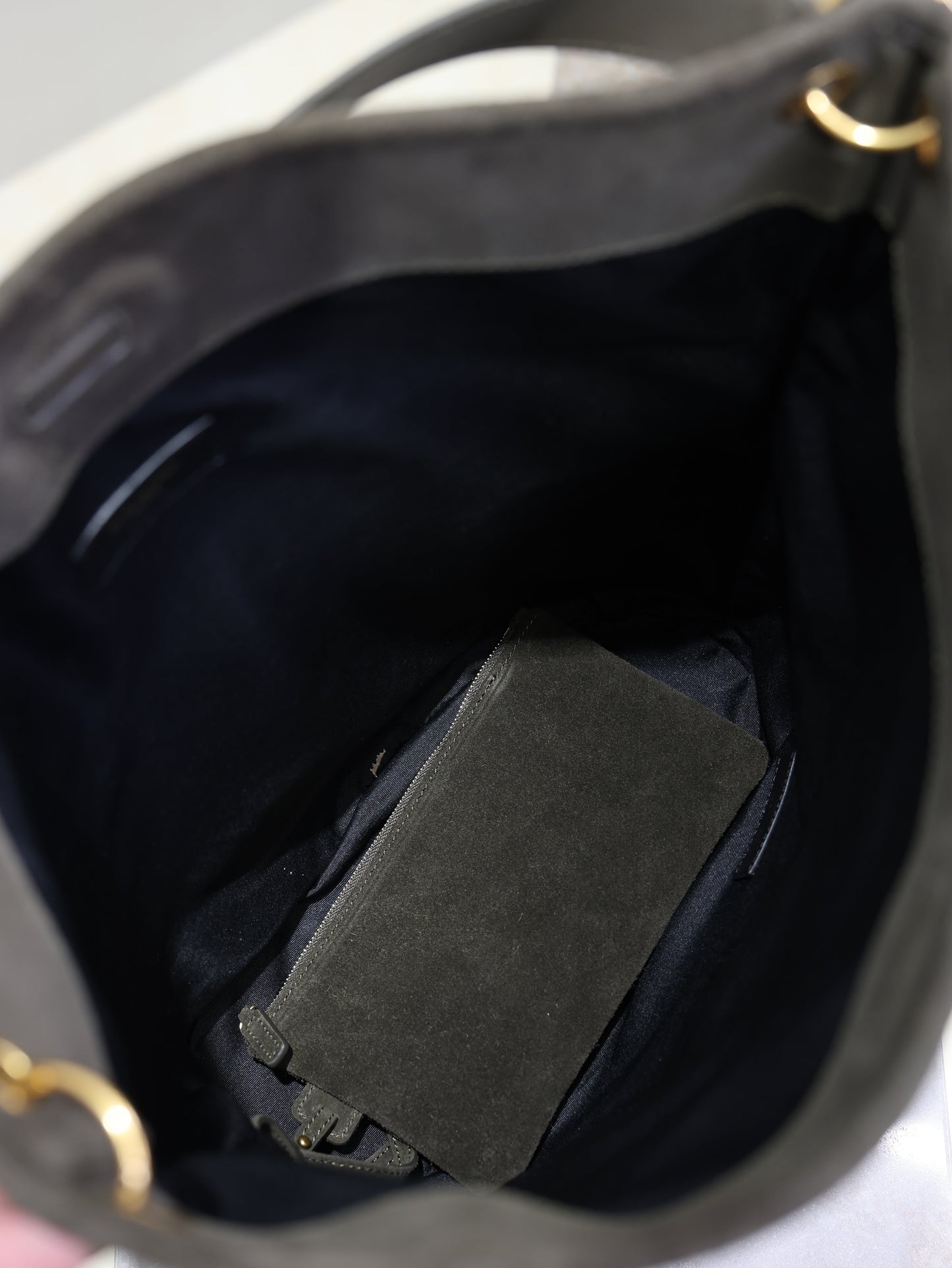 YSl Niki Supple Light Musk Suede