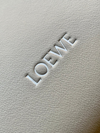 Loewe Hammock Bag 15 cm White Calfskin