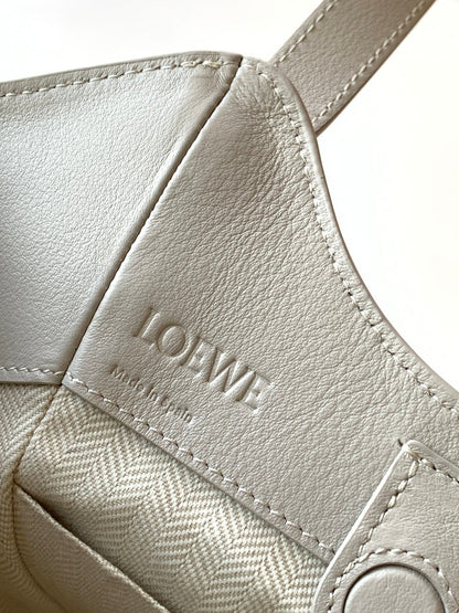 Loewe Hammock Bag 15 cm White Calfskin