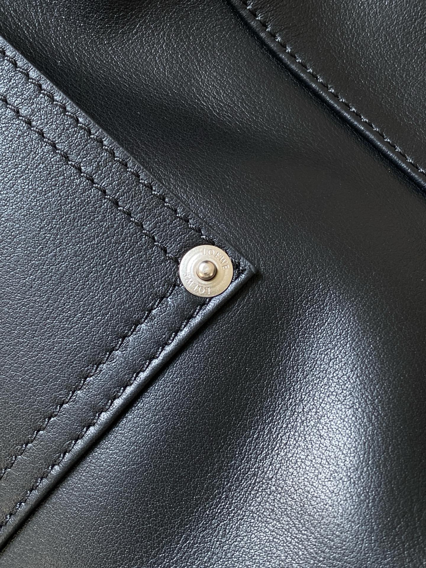 Loewe Panta Medium Flamenco Clutch Bag Black Calfskin