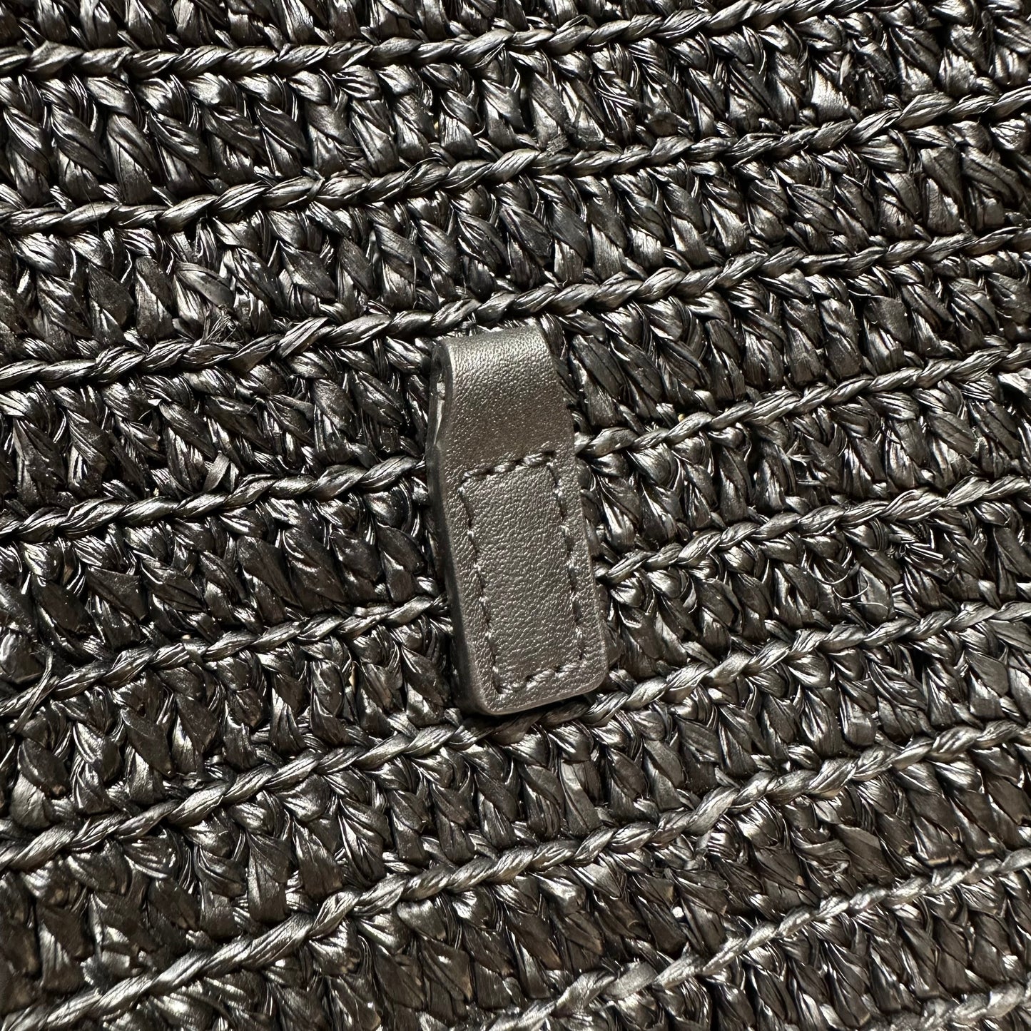 YSL LE 5 À 7 Shoulder Bag 22 Black Raffia