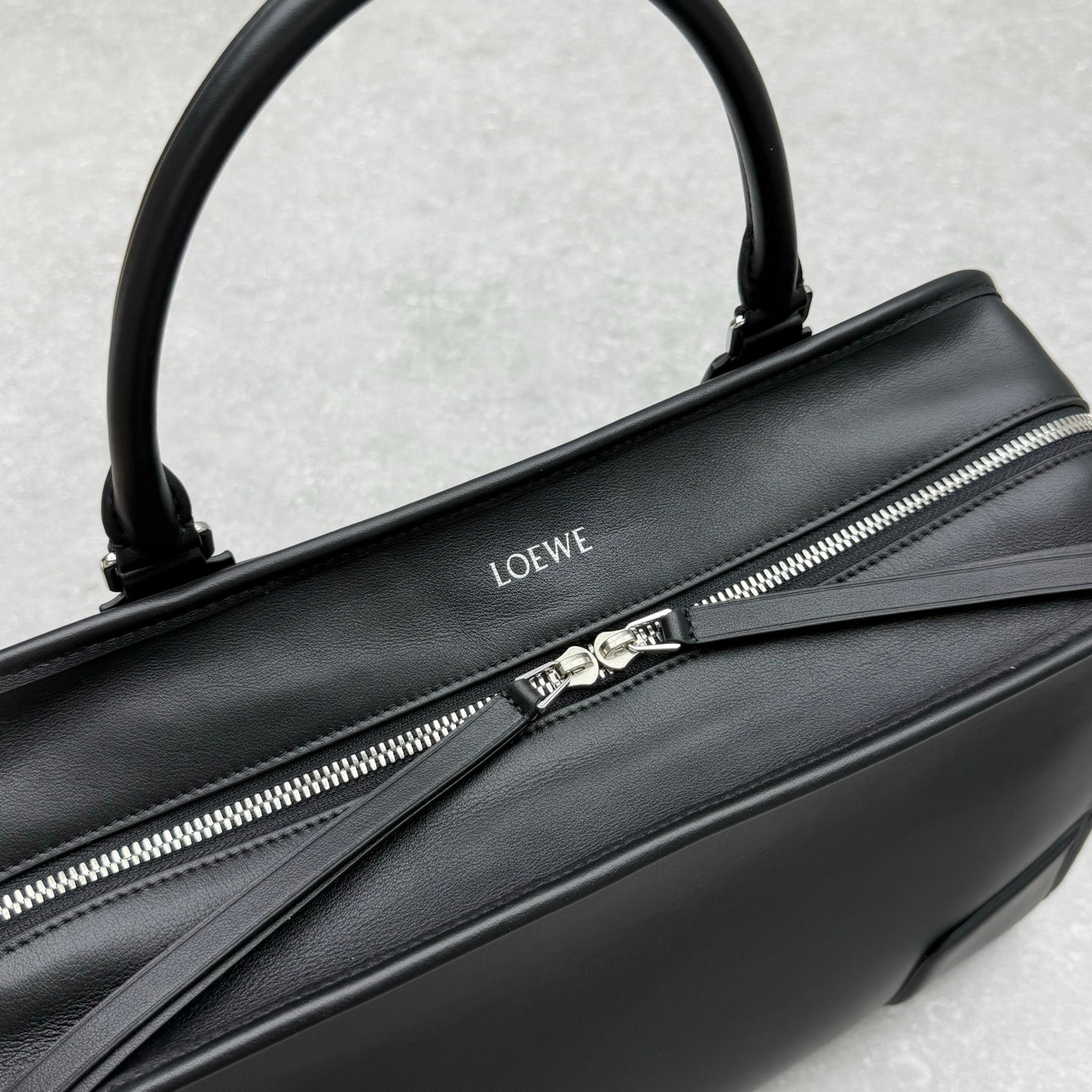 Loewe Large Amazona 180 Bag 35cm Black Calfskin