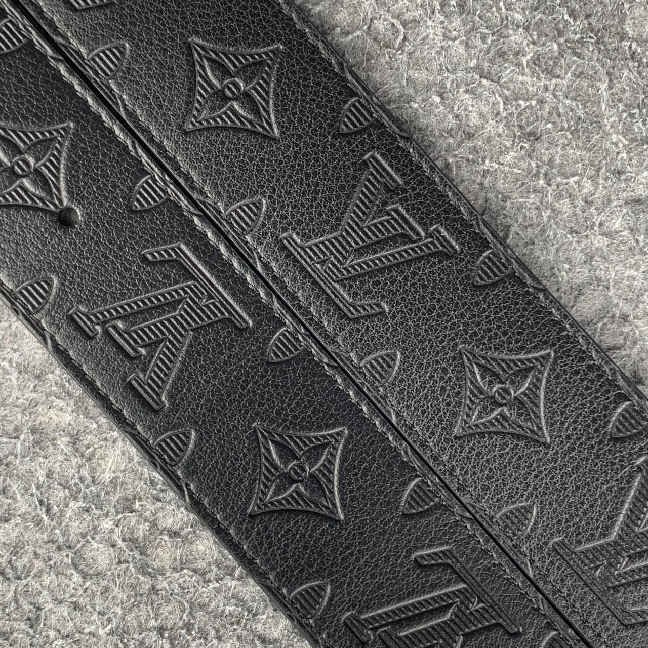 LV Shadow 40mm Reversible Belt 'Black'