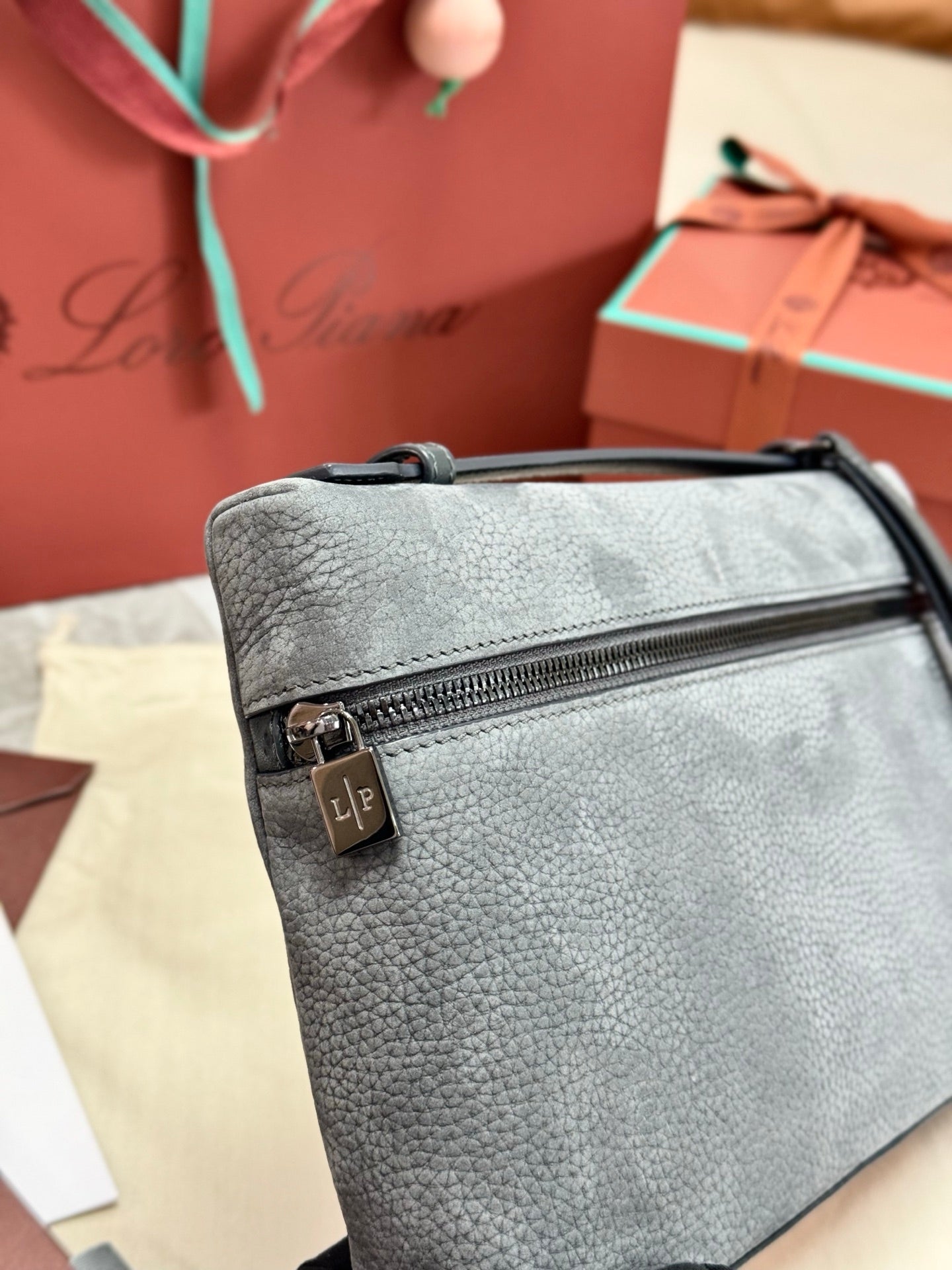 LP Extra Pouch Men's L29 Grey Cowhide 282260