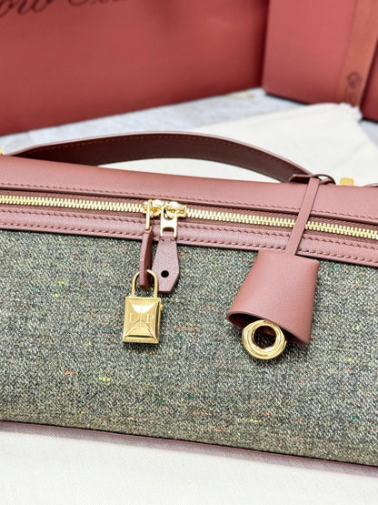 LP Extra Pouch L29 Muted Pink Cashmere Calfskin 282247