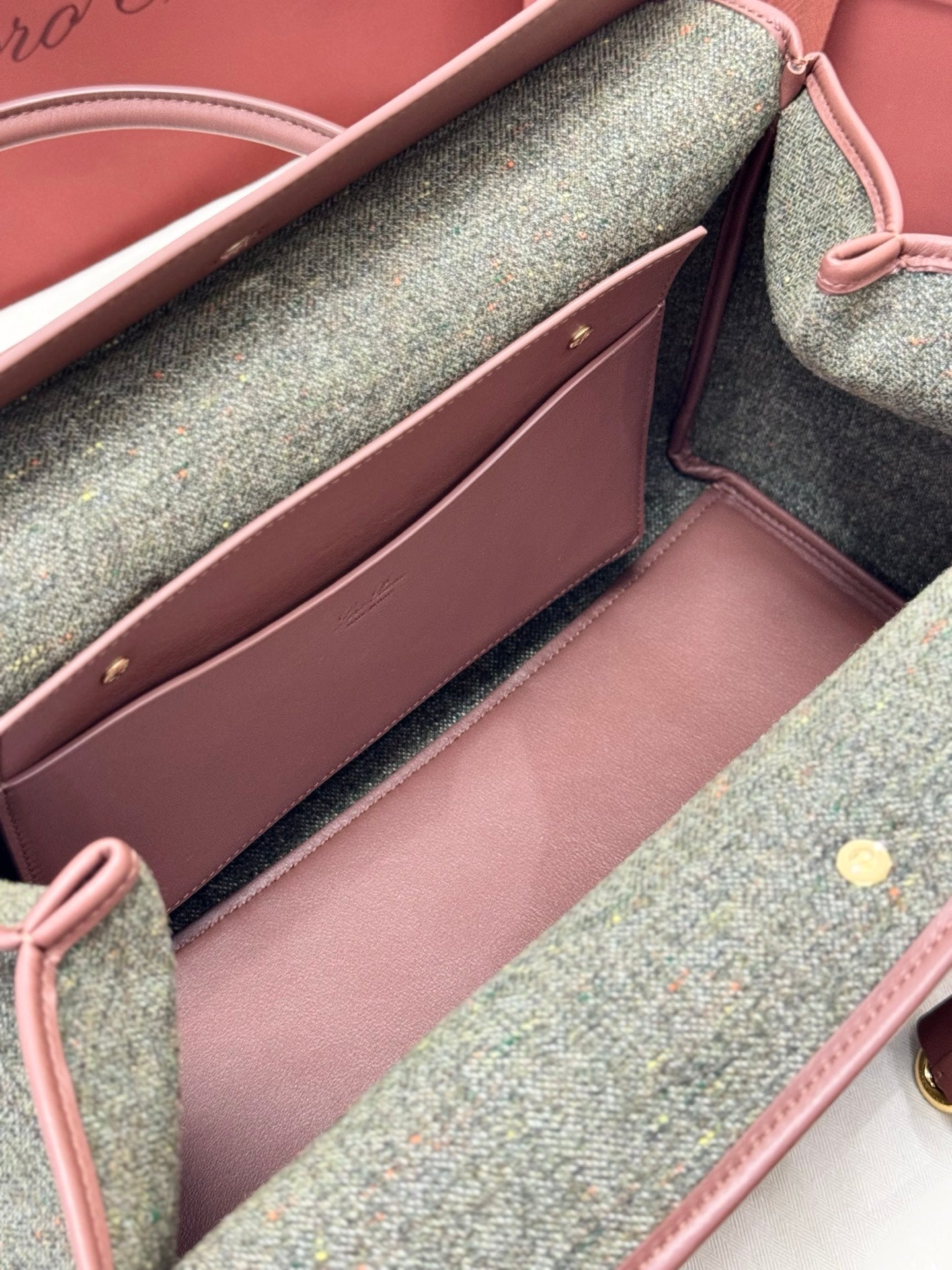 LP Loom L32 Muted Pink Cashmere Calfskin 282239