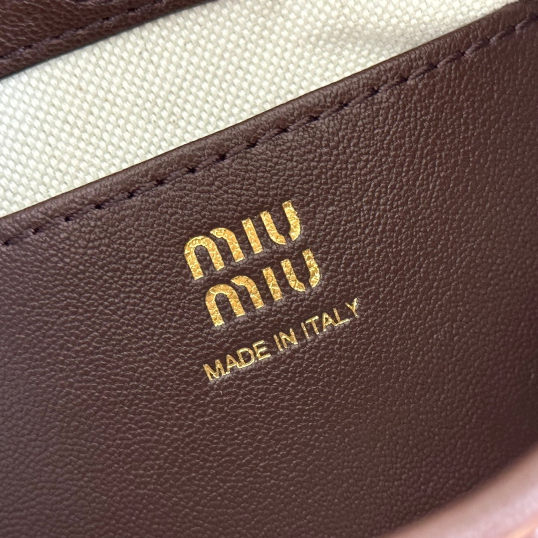 Miu 5NR461 Pouch Coffee Cowhide 285382