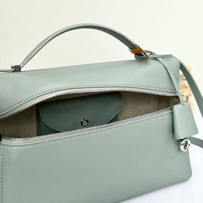 LP Extra Pouch L27 Eucalyptus Calfskin 231579