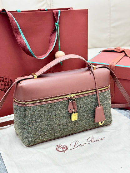 LP Extra Pouch L27 Muted Pink Cashmere Calfskin 282224