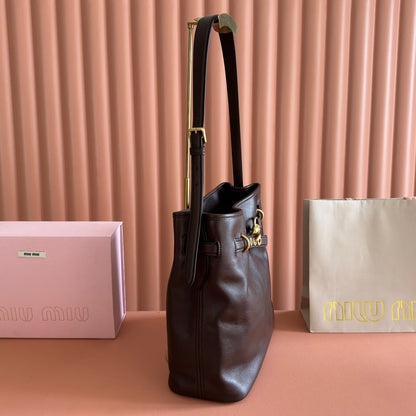 Miu 5BE101 Pouch Coffee Cowhide 285392