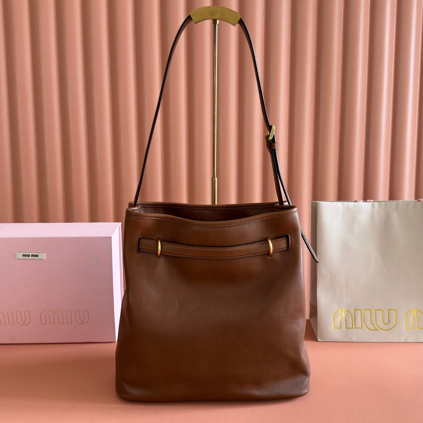 Miu 5BE101 Pouch Brown Cowhide 285393
