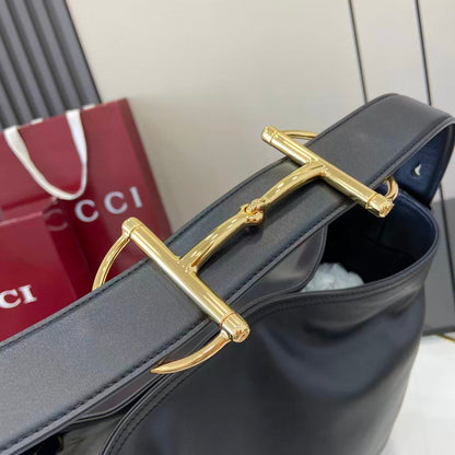 GG 25 Beatrix Handbag  Black Smooth Cowhide 290511