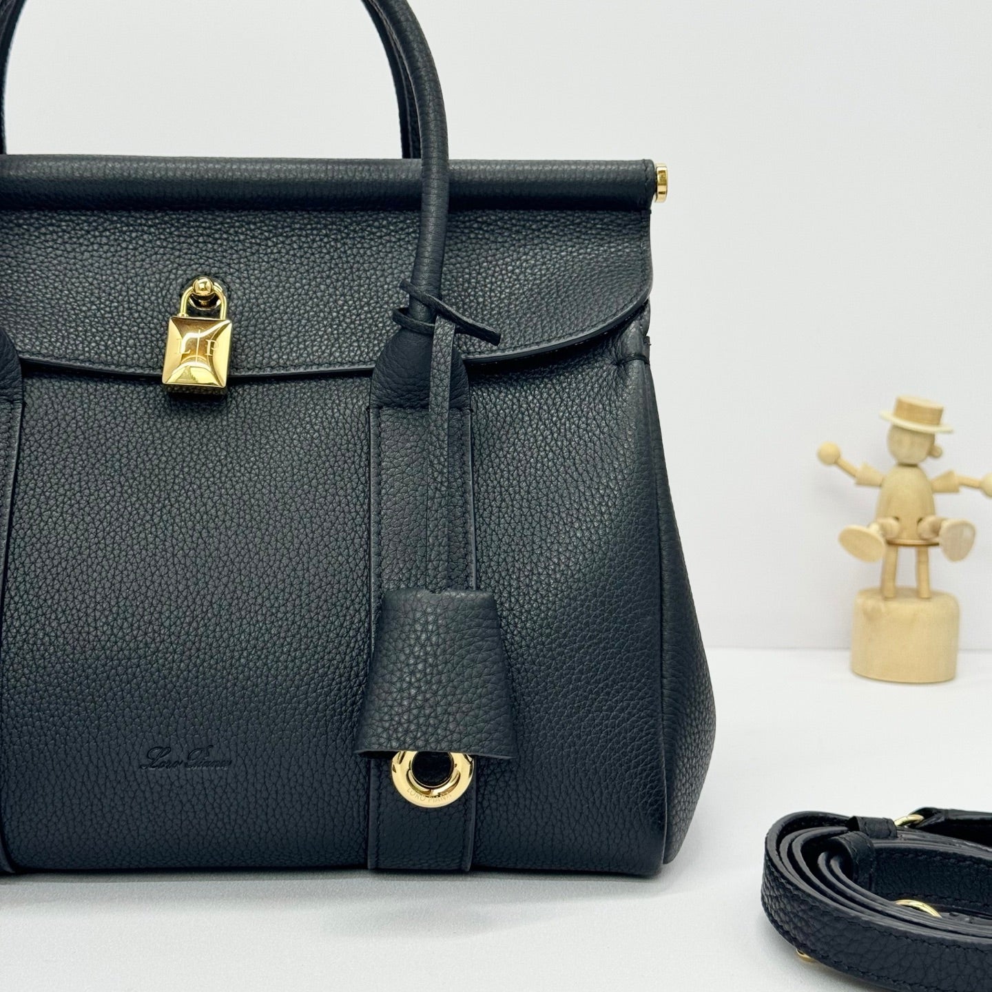 LP Loom L25  Black Lychee Pattern Calfskin 282182