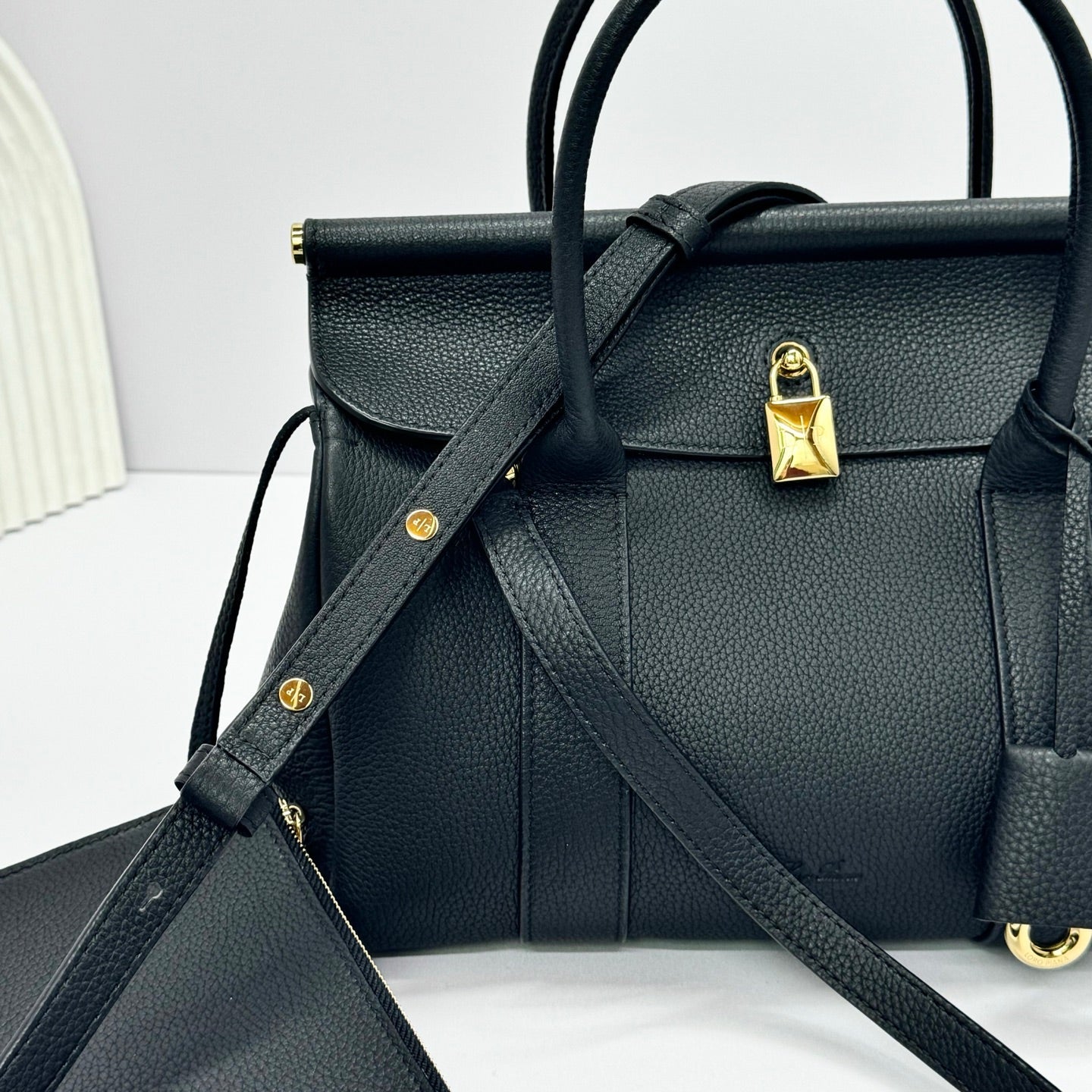 LP Loom L25  Black Lychee Pattern Calfskin 282182