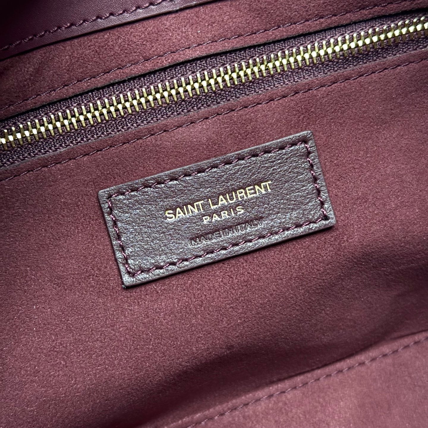 YSL 5 𝐀̀ 7 Bag 24cm Burgundy Leather 285558