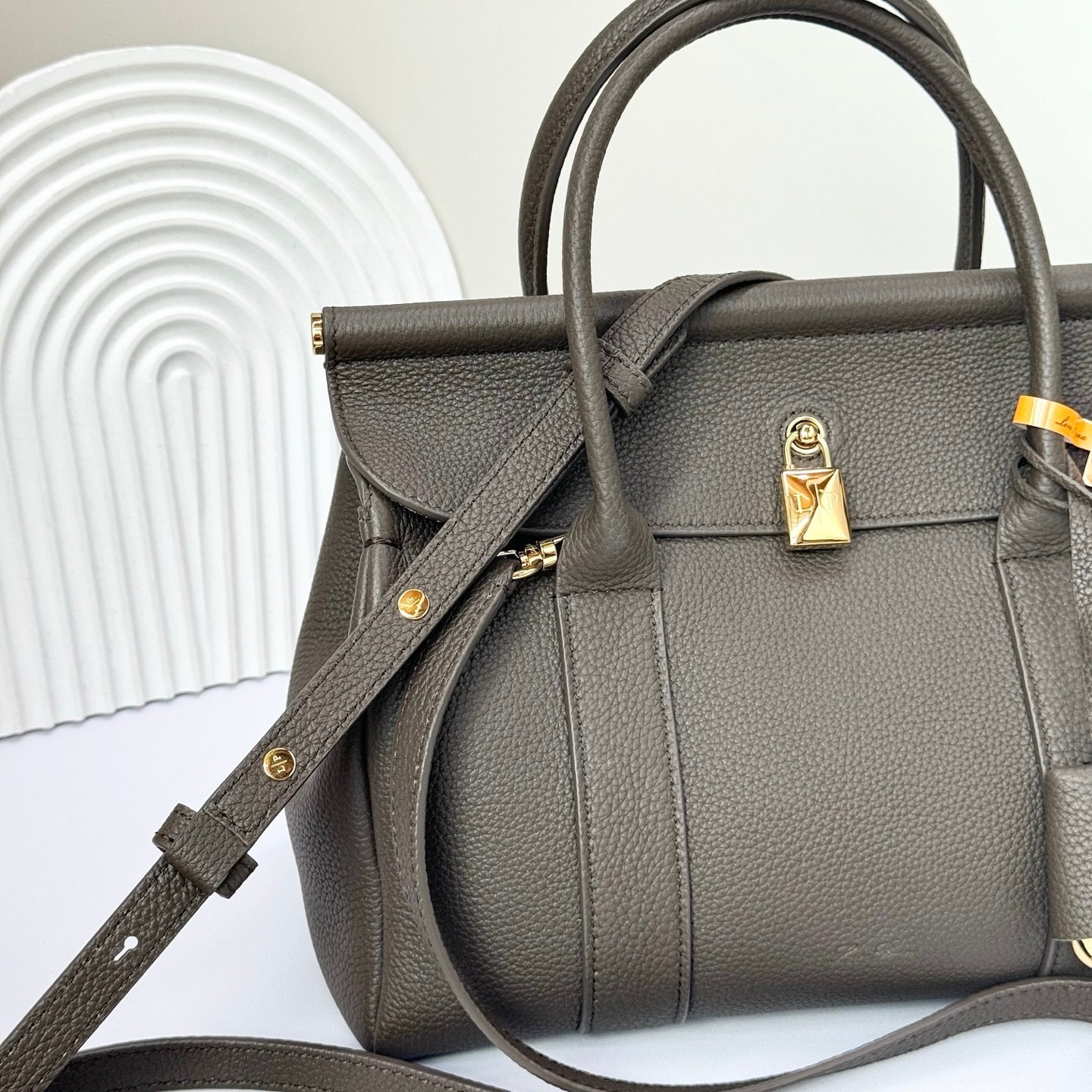 LP Loom L25  Sicilian Chili Calfskin 231861