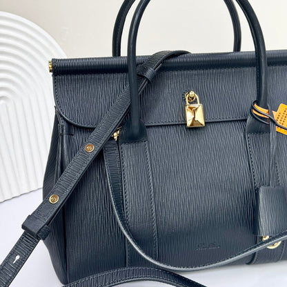 LP Loom L25 Black Ripple Leather 231932