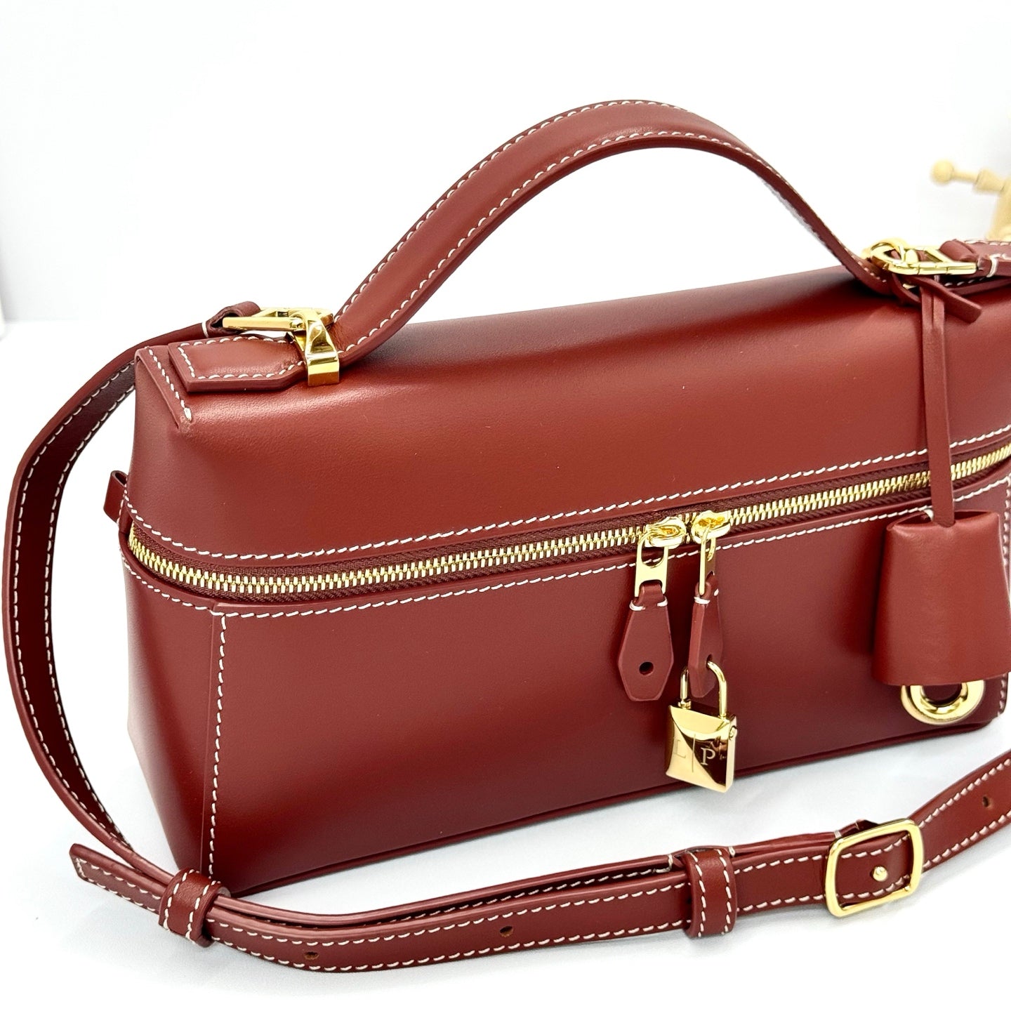 LP Extra Pouch L23 Burgundy  Smooth Calfskin 282131