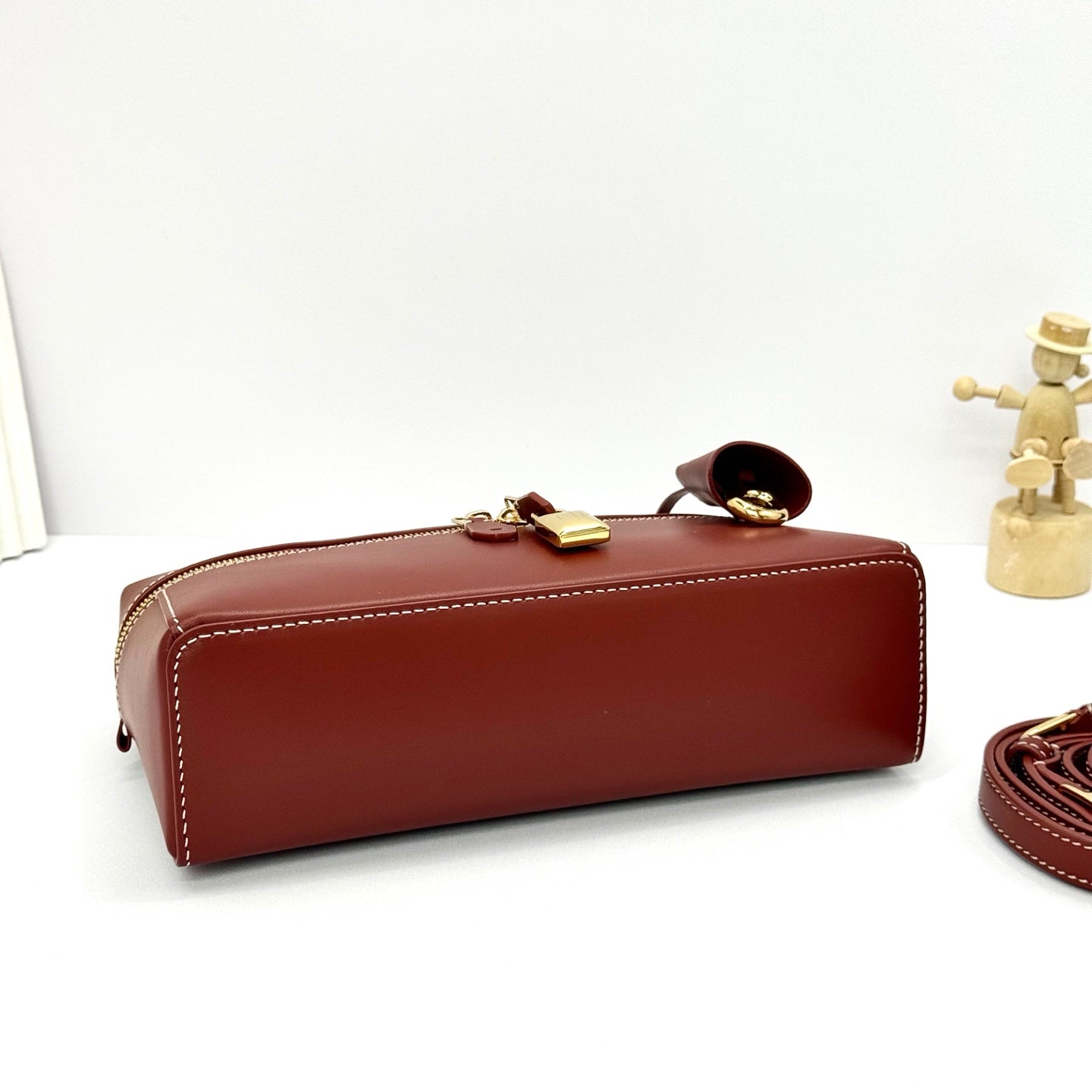 LP Extra Pouch L23 Burgundy  Smooth Calfskin 282131
