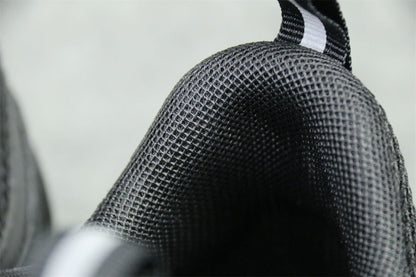 Dior B22 'Black White'