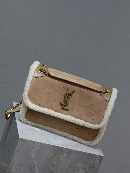 NIKI MEDIUM 28 IN CAMEL SUEDE AND WHITE SHEARLING