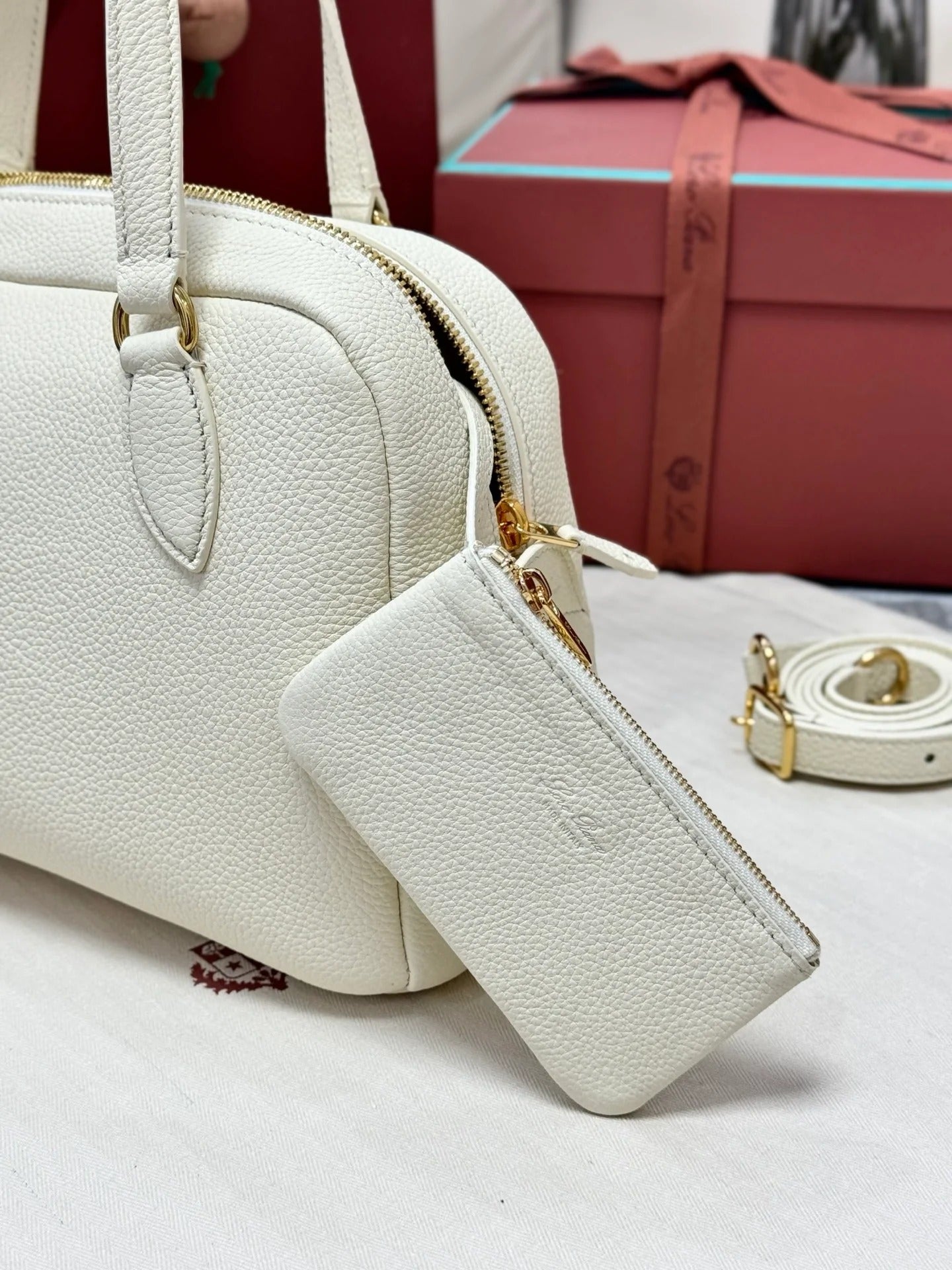 LP 2026 Needle Bag 31cm Off-white Calfskin