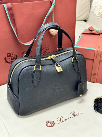 LP 2026 Needle Bag 31cm Black Calfskin
