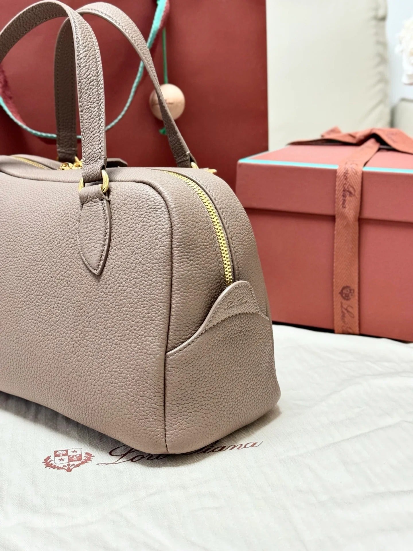 LP 2026 Needle Bag 31cm Fossil/Sun Gold Calfskin