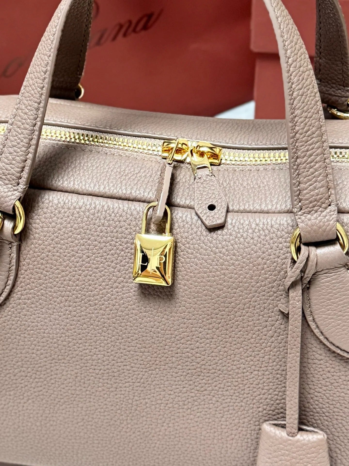 LP 2026 Needle Bag 31cm Fossil/Sun Gold Calfskin