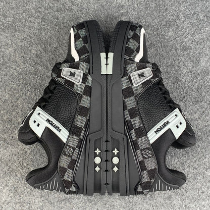 LV Trainer Damier 'Black'