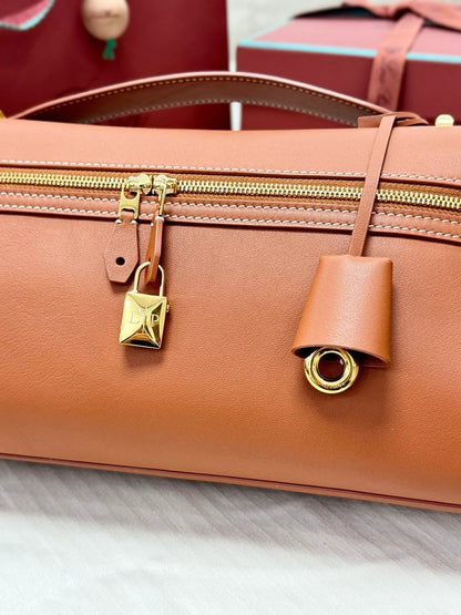 LP 2026 Extra Softy Bag L33 Cuir/Sun Gold Calfskin