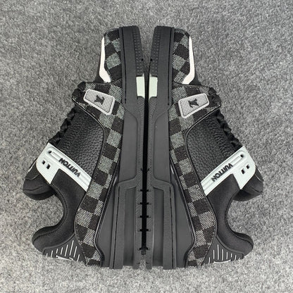 LV Trainer Damier 'Black'