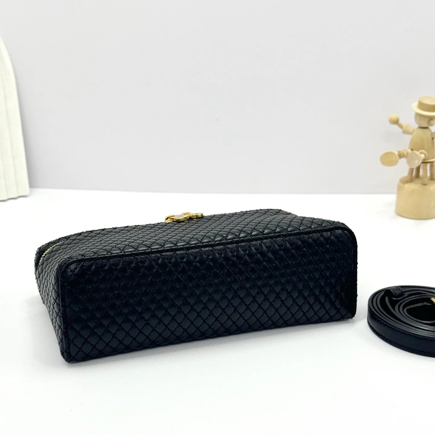 LP 2026 Extra Pocket L19 Black /Sun Gold Lambskin