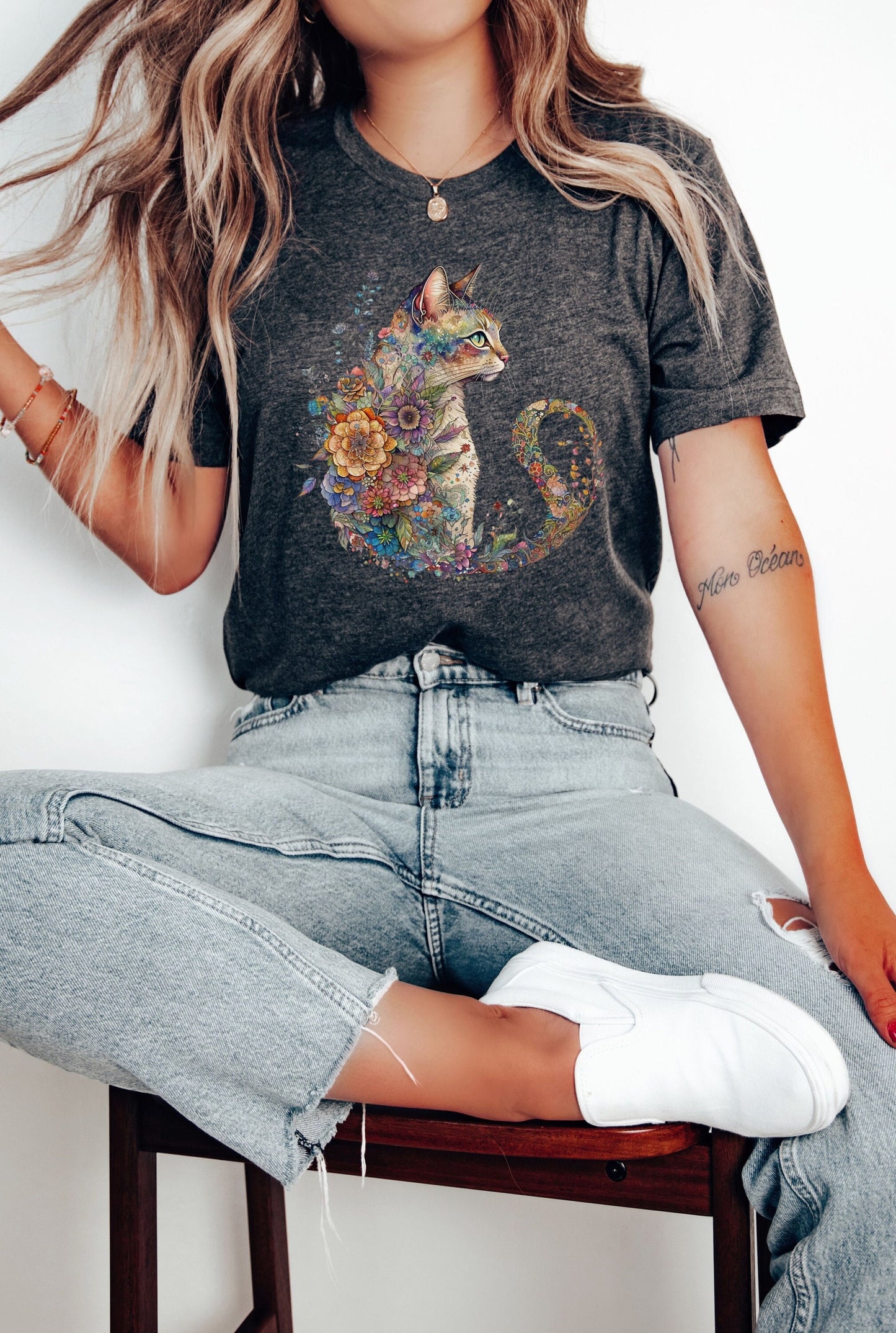 Cat Mom Shirt, Floral Cat Shirt, Cat Mom, Floral Cat Tee, Cat Lover Shirt, Animal Lover Tee, Cute Cat Lover T-Shirt, Cat Lover Gift, Cat Tee
