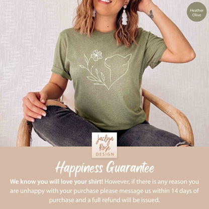 Cat Shirt for Women, Cat Lover T-Shirt for Cat Mom Gift, Cat Lover Gift for Her, Cat Gift for Cat Mom Tshirt Cute Floral Cat Gift for Women