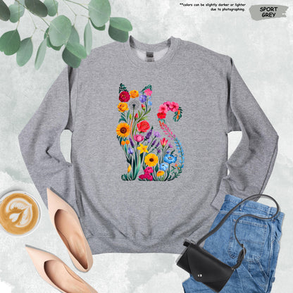 Floral Cat Shirt, Cat Mom Shirt, Wildflower Cat T-Shirt, Flower Cat Shirt, Cat Lover Shirt, Animal Lover Tee, Cat Lovers Gift, Cat Owner Tee